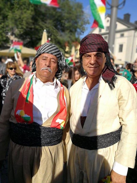 به‌ وێنه‌.. پشتيوانى كوردانى سويد له‌ ريفراندۆمى سه‌ربه‌خۆيى كوردستان ببينه‌